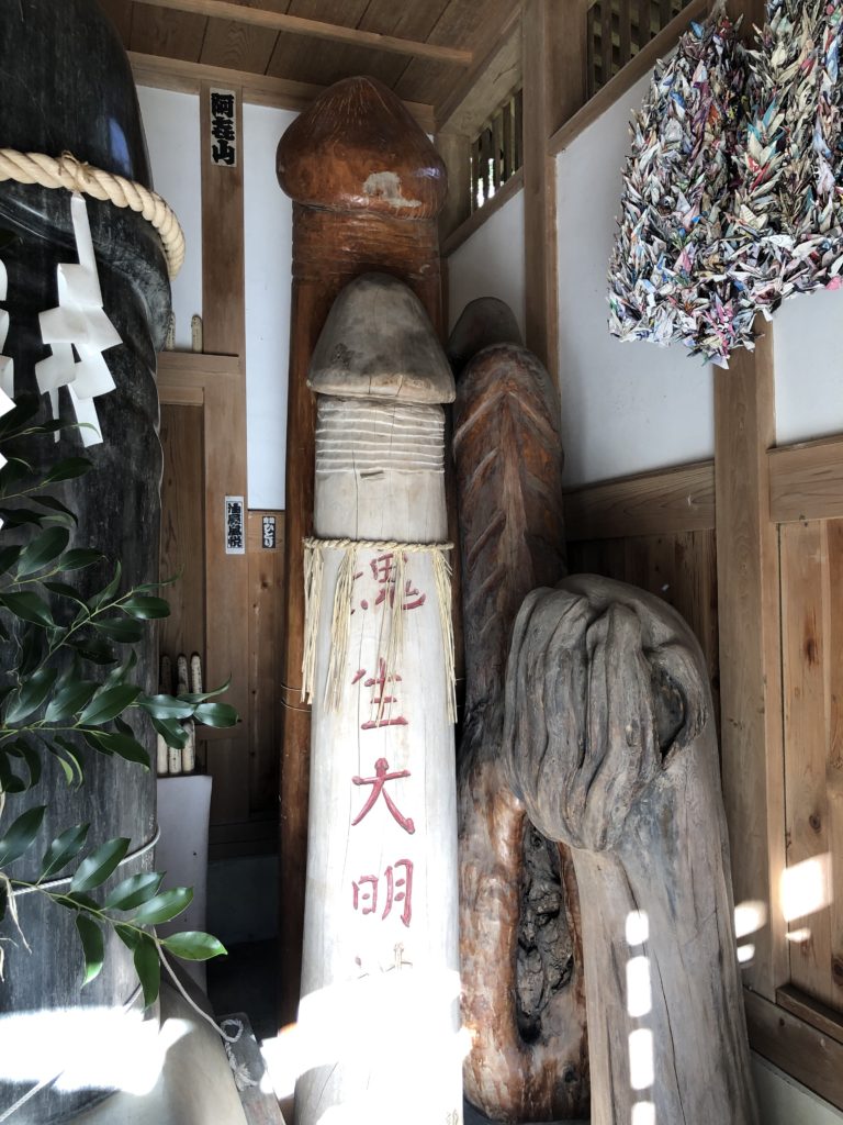 魂生神社-日本一の巨根御神体-【本格的睾丸マッサージとタイ古式マッサージ　JK】