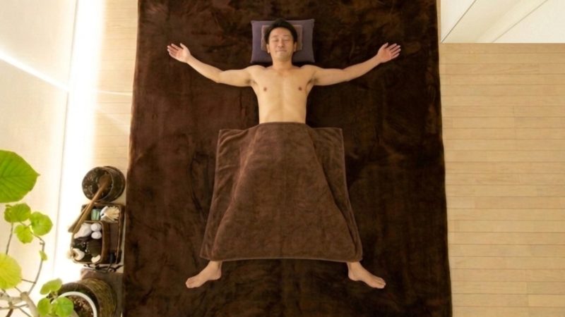 ジャップカサイJKで開放的になっている男性の写真